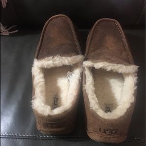 Men's Ugg's slippers size 9